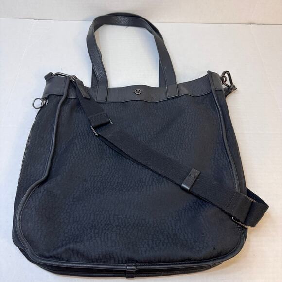 lululemon Now and Always Large Expandable Crossbody Tote - Picture 1 of 15